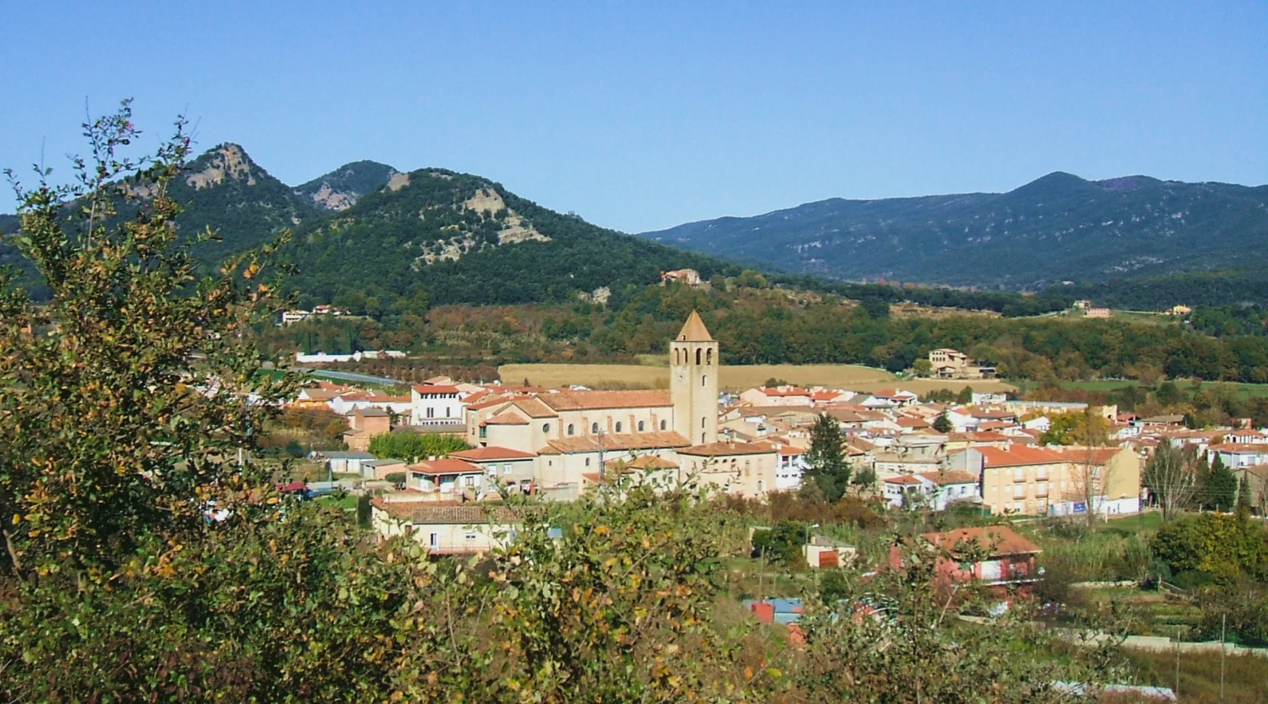 Les Planes d'Hostoles. Ajuntament de Les Planes d'Hostoles. Arxiu Imatges PTCBG