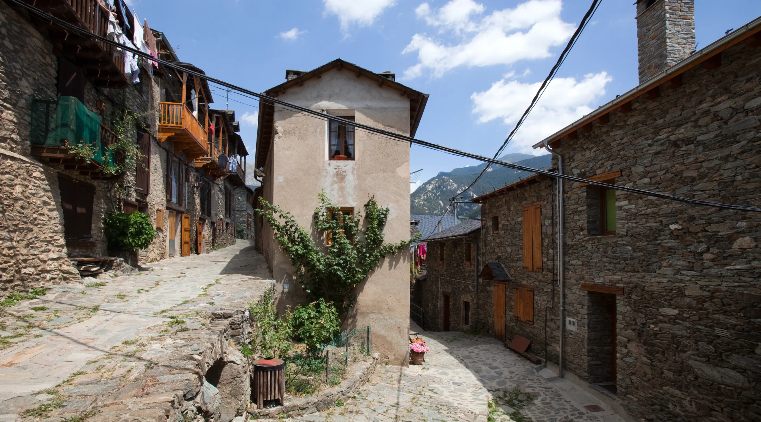 Queralbs. Maria Geli - Pilar Planagumà. Arxiu Imatges PTCBG