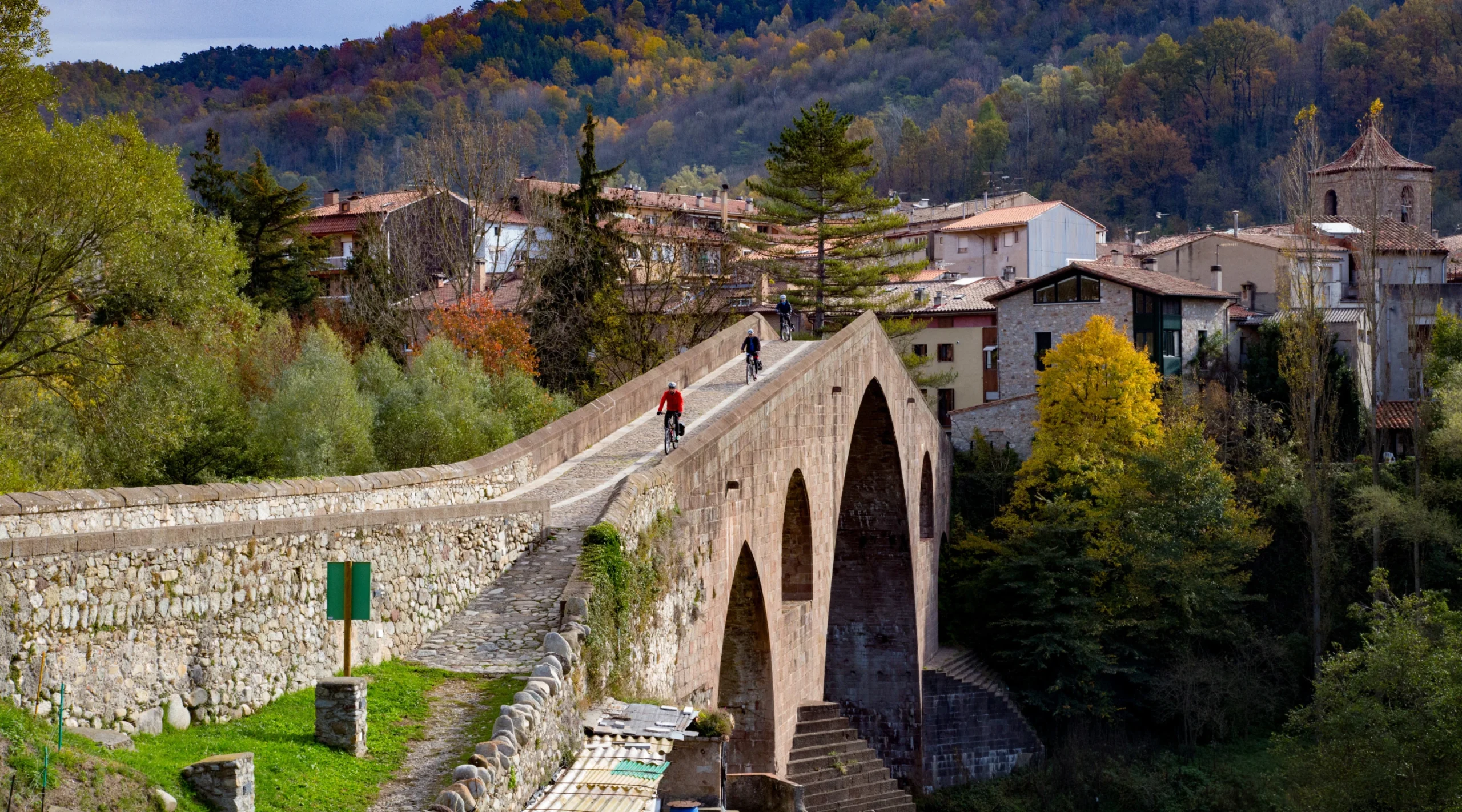 Sant Joan de les Abadesse. Ripollès. Jase Wilson. Arxiu Imatges PTCBG